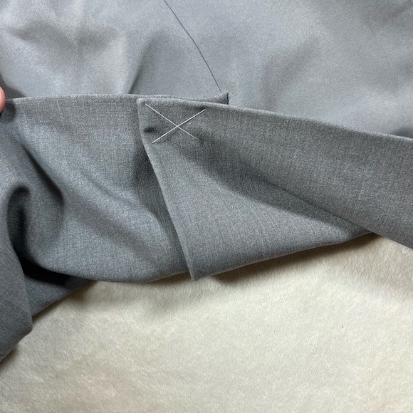 NWT J. Crew Blazer Size 4 Gray 2 Button Single Vent Classic Chic Business Coat - Picture 9 of 15